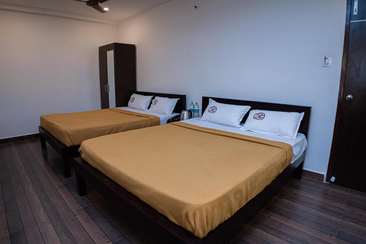 Hotel Mookambika Comforts Tirupati Exterior foto